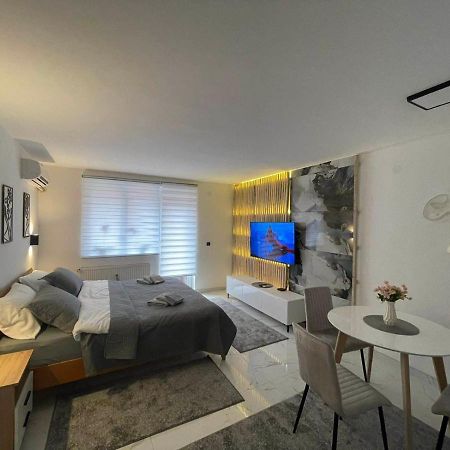 Apartman Afrodita Lux 1 Ni Eksteriør bilde